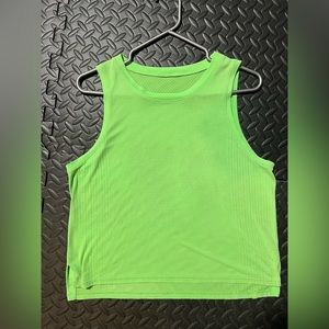 Lululemon Cropped Muscle Tank (Relaxed Fit, size 6)